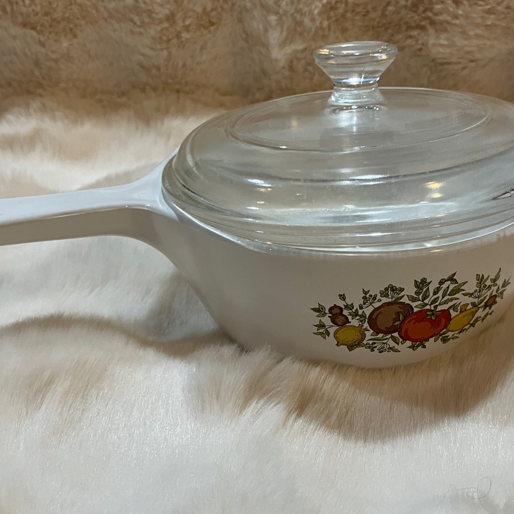 Corning Ware Spice of Life P-82-B 750 ml White Glass Saucepan with Fruit Design